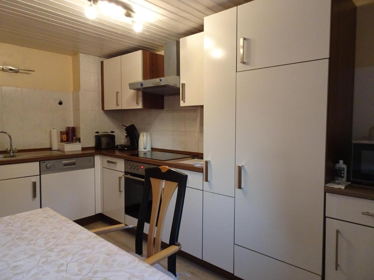 Ferienwohnung Im Gruenen Mit Balkon Хердеке Екстериор снимка