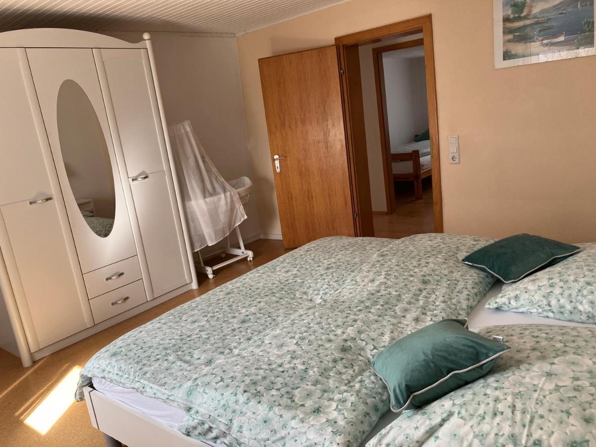 Ferienwohnung Im Gruenen Mit Balkon Хердеке Екстериор снимка